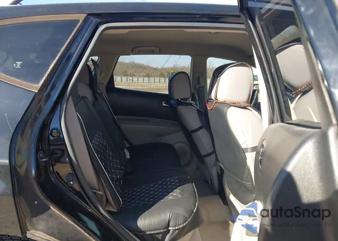 2013 Nissan Rogue Sv z USA, uszkodzony, nr VIN JN8AS5MT1DW015873